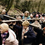 14.04.2017 Droga Krzyżowa z Nowej Słupi na Święty Krzyż. / Jarosław Kubalski / Radio Kielce