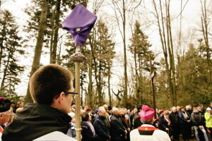 14.04.2017 Droga Krzyżowa z Nowej Słupi na Święty Krzyż. / Jarosław Kubalski / Radio Kielce