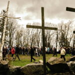 14.04.2017 Droga Krzyżowa z Nowej Słupi na Święty Krzyż. / Jarosław Kubalski / Radio Kielce