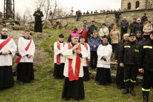 14.04.2017 Droga Krzyżowa z Nowej Słupi na Święty Krzyż. / Jarosław Kubalski / Radio Kielce