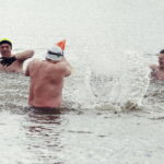 17.04.2017 Strawczyn. Morsy kąpią się w zalewie. / Jarosław Kubalski / Radio Kielce