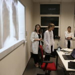 21.04.2017 Kielce. UJK. Wydział Lekarski i Nauk o Zdrowiu. Dzień otwarty. / Jarosław Kubalski / Radio Kielce