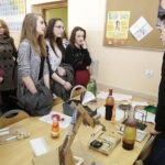 22.04.2017 Kielce. Piknik Edukacyjny w Liceum Ogólnokształcącym nr VI im. Juliusza Słowackiego / Jarosław Kubalski / Radio Kielce