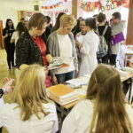 22.04.2017 Kielce. Piknik Edukacyjny w Liceum Ogólnokształcącym nr VI im. Juliusza Słowackiego / Jarosław Kubalski / Radio Kielce