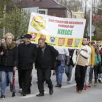 24.04.2017 Kielce. Marsz Katyński rozpoczął obchody Tygodnia Katyńskiego. / Jarosław Kubalski / Radio Kielce