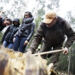 26.04.2017 Kielce. Sadzenie drzewek na Gruchawce. / Jarosław Kubalski / Radio Kielce