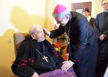 29.04.2017 Sandomierz. Jubileusz 25-lecia sakry biskupiej Wacława Świerzawskiego / Grażyna Szlęzak - Wójcik / Radio Kielce