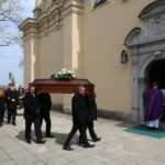 Bazylika Katedralna w Kielcach. Pogrzeb Jana Wilczyńskiego, prezesa Miejskiego Przedsiębiorstwa Energetyki Cieplnej w Kielcach / Robert Felczak / Radio Kielce