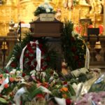 Bazylika Katedralna w Kielcach. Pogrzeb Jana Wilczyńskiego, prezesa Miejskiego Przedsiębiorstwa Energetyki Cieplnej w Kielcach / Robert Felczak / Radio Kielce