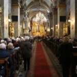 Bazylika Katedralna w Kielcach. Pogrzeb Jana Wilczyńskiego, prezesa Miejskiego Przedsiębiorstwa Energetyki Cieplnej w Kielcach / Robert Felczak / Radio Kielce