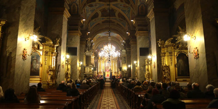 13.12.2014 Kielce. W Kielcach odbyły się uroczystości, upamiętniające ofiary komunistycznego reżimu. / Wojciech Habdas / Radio Kielce