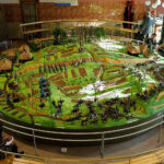 makieta bitwy pod Racławicami, gospodarstwo edukacyjne „Pszczółki” w Niezwojowicach / bitwaraclawicka.pl