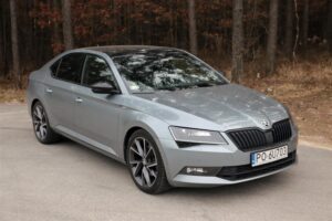 Skoda Superb / Robert Felczak / Radio Kielce