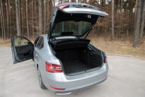 Skoda Superb / Robert Felczak / Radio Kielce