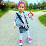 Czteroletnia Gabrysia Kowalska, która po operacji mózgu czeka na kolejny zabieg w Centrum Zdrowia Dziecka w Warszawie. / Za: rycerzeiksiezniczki.pl