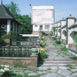 Jędrzejów. Ogród Czasu w muzeum im. Przypkowskich (17 maja 2017 r.) / Ewa Pociejowska - Gawęda / Radio Kielce