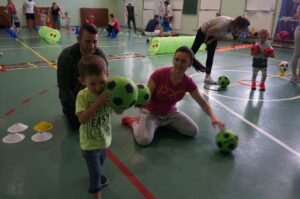 Jędrzejów. Piłkarskie Przedszkole Football Baby (27 maja 2017 r.) / Ewa Pociejowska - Gawęda / Radio Kielce