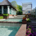 Jędrzejów. Ogród Czasu w muzeum im. Przypkowskich (17 maja 2017 r.) / Ewa Pociejowska - Gawęda / Radio Kielce