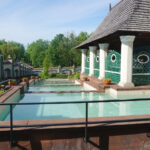 Jędrzejów. Ogród Czasu w muzeum im. Przypkowskich (17 maja 2017 r.) / Ewa Pociejowska - Gawęda / Radio Kielce