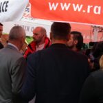 Busko-Zdrój. Protest kupców przeciwko planom władz miasta, które chcą przenieść pasaż handlowy / Grzegorz Jamka / Radio Kielce
