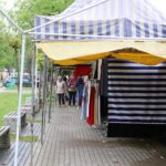 Busko-Zdrój. Protest kupców przeciwko planom władz miasta, które chcą przenieść pasaż handlowy / Grzegorz Jamka / Radio Kielce