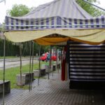 Busko-Zdrój. Protest kupców przeciwko planom władz miasta, które chcą przenieść pasaż handlowy / Grzegorz Jamka / Radio Kielce