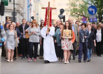 Kielce. Droga Światła (22.05.2017) / Marzena Mąkosa / Radio Kielce