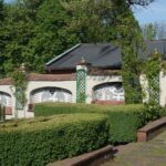 Jędrzejów. Ogród Czasu w muzeum im. Przypkowskich (17 maja 2017 r.) / Ewa Pociejowska - Gawęda / Radio Kielce