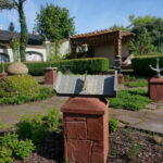 Jędrzejów. Ogród Czasu w muzeum im. Przypkowskich (17 maja 2017 r.) / Ewa Pociejowska - Gawęda / Radio Kielce