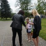 Jędrzejów. Zbiórka na rzecz chorej Gabrysi Kowalskiej (14 maja 2017 r.) / Ewa Pociejowska - Gawęda / Radio Kielce