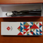 Figurka porcelanowa „Sayako”, figurka została zaprojektowana w stylu nawiązującym swoją formą do wzorów z lat 60. XX wielu. Autorem figurki jest Katarzyna Rij. / Katarzyna Prędotka / Radio Kielce