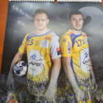 Kalendarz na 2017 r. Vive Tauron Kielce z autografami zawodników / Katarzyna Prędotka / Radio Kielce