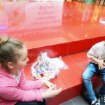 07.05.2017 Kielce. Licytacja charytatywna dla chorej Gabrysi Kowalskiej. / Katarzyna Prędotka / Radio Kielce