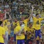 Piłkarze ręczni Vive Tauron Kielce świętują zdobycie Pucharu Polski / Krzysztof Bujnowicz / Radio Kielce