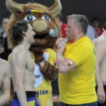 Piłkarze ręczni Vive Tauron Kielce świętują zdobycie Pucharu Polski / Krzysztof Bujnowicz / Radio Kielce