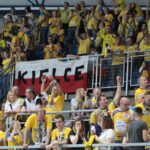 Piłkarze ręczni Vive Tauron Kielce świętują zdobycie Pucharu Polski / Krzysztof Bujnowicz / Radio Kielce