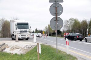 02.05.2017 Zmiana organizacji ruchu na drodze S7 w okolicach Szydłowca / Jakub Rożek / Radio Kielce