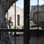 Szydłów. Odkrycia archeologów przy ruinach kościoła i szpitala świętego Ducha / Krzysztof Bujnowicz / Radio Kielce