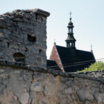 Szydłów. Odkrycia archeologów przy ruinach kościoła i szpitala świętego Ducha / Krzysztof Bujnowicz / Radio Kielce