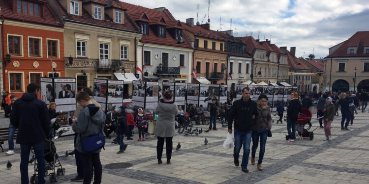 Sandomierz, długi weekend majowy, turyści / Grażyna Szlęzak-Wójcik / Radio Kielce