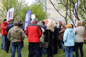 Kielce. Program „Interwencja” - mieszkańcy przeciwni wycince drzew / Krzysztof Bujnowicz / Radio Kielce