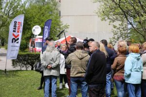 Kielce. Program „Interwencja” - mieszkańcy przeciwni wycince drzew / Krzysztof Bujnowicz / Radio Kielce