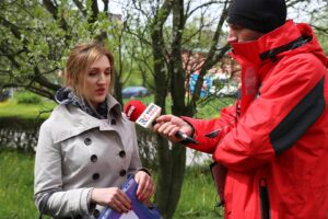 Kielce. Program „Interwencja” - mieszkańcy przeciwni wycince drzew / Krzysztof Bujnowicz / Radio Kielce