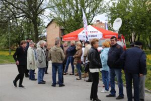 Kielce. Program „Interwencja” - mieszkańcy przeciwni wycince drzew / Krzysztof Bujnowicz / Radio Kielce