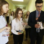 01.05.2017 Kielce. Międzynarodowa matura w VI Liceum Ogólnokształcącego imienia Juliusza Słowackiego. / Jarosław Kubalski / Radio Kielce