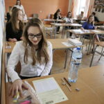 01.05.2017 Kielce. Międzynarodowa matura w VI Liceum Ogólnokształcącego imienia Juliusza Słowackiego. / Jarosław Kubalski / Radio Kielce