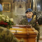 05.05.2017 Kielce. Katedra. Pogrzeb Henryka Kasprzaka, żołnierza Armii Krajowej. / Jarosław Kubalski / Radio Kielce