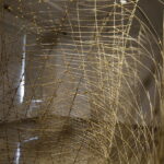 05.05.2017 Kielce. BWA. Wystawa NATURALNIE – SZTUKA! Mirosław Maszlanko – Instalacja. / Jarosław Kubalski / Radio Kielce