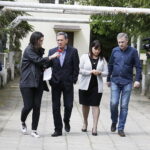 11.05.2017 Kielce. Aktor Jan Englert odwiedził Państwowe Liceum Plastyczne. / Jarosław Kubalski / Radio Kielce