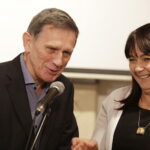 11.05.2017 Kielce. Aktor Jan Englert odwiedził Państwowe Liceum Plastyczne. / Jarosław Kubalski / Radio Kielce